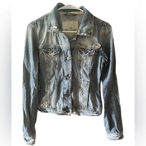 Hollister Women’s Large California cut jean jacket